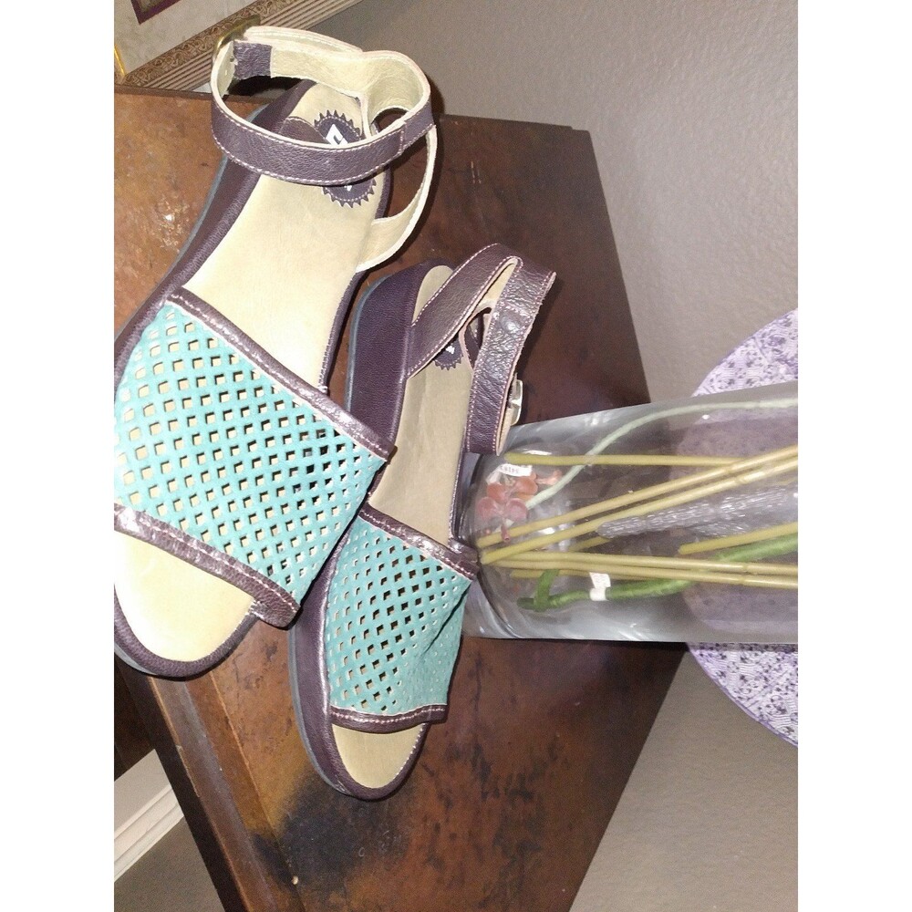 Vintage-Style Perforated Mint &‎ Brown Leather Ankle Strap Sandals Summer Comfy